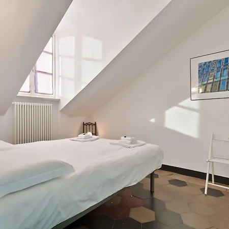 Apartment Cit Cozy Penthouse Turin